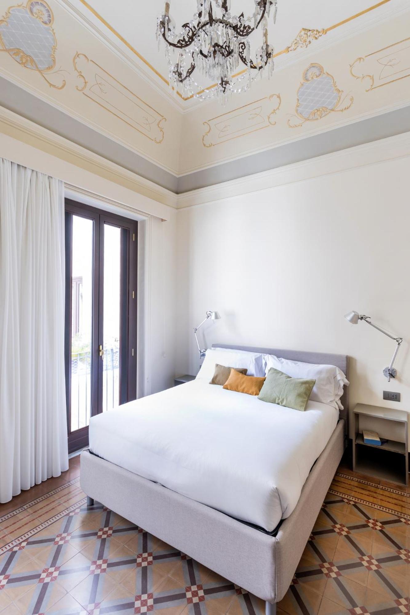 Palazzo Costarelli - Bed And Breakfast Катания Номер фото