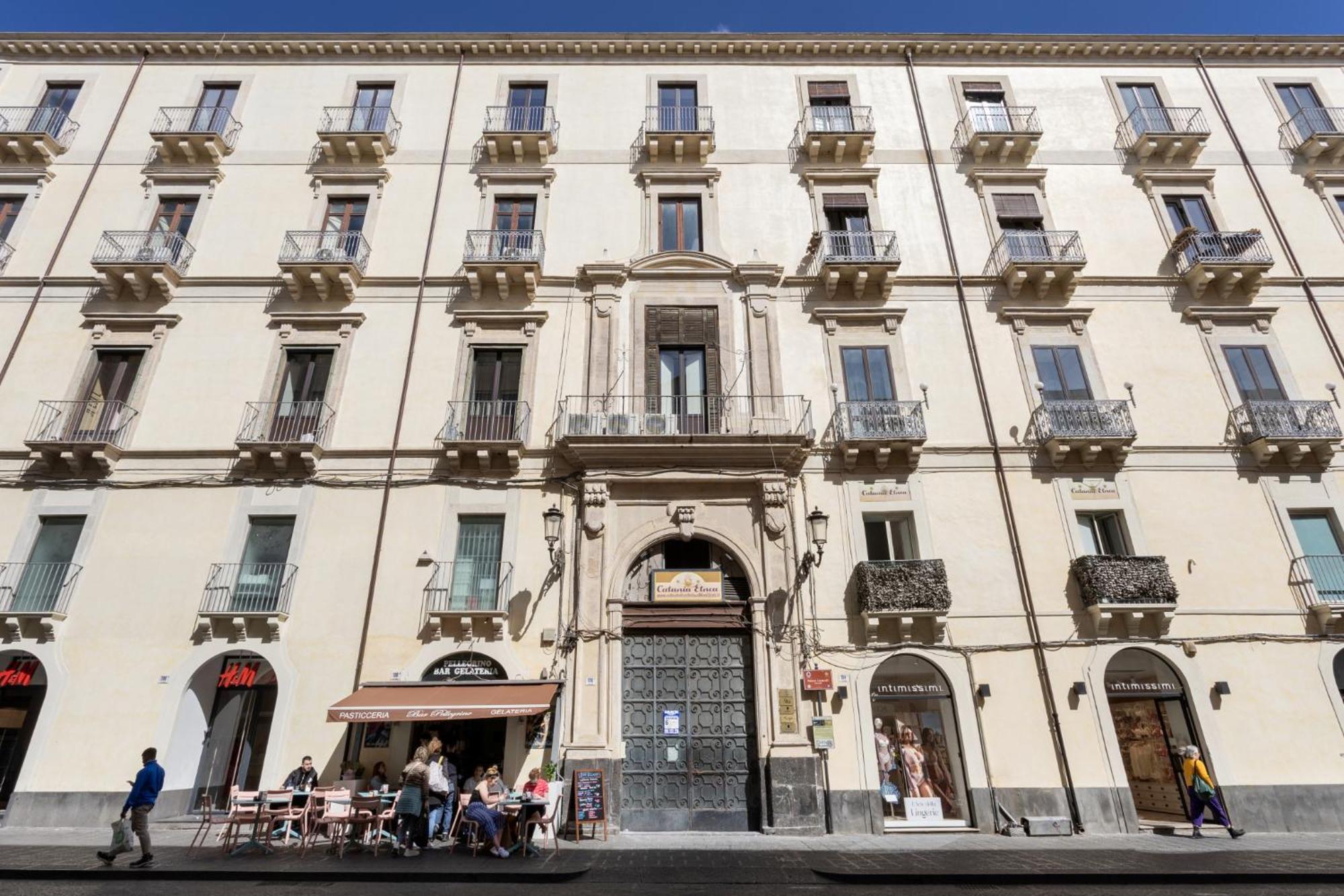 Palazzo Costarelli - Bed And Breakfast Катания Экстерьер фото