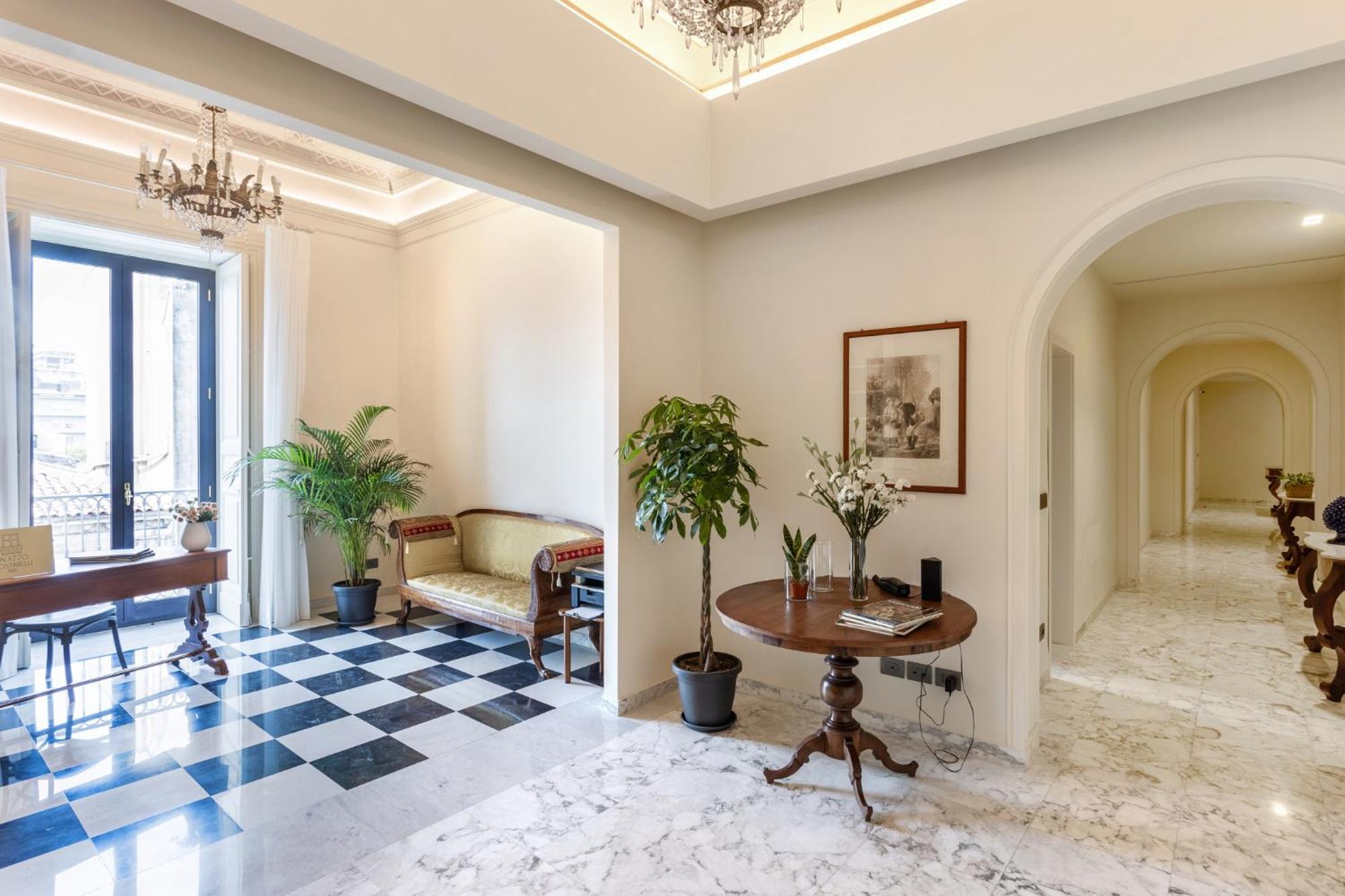 Palazzo Costarelli - Bed And Breakfast Катания Экстерьер фото
